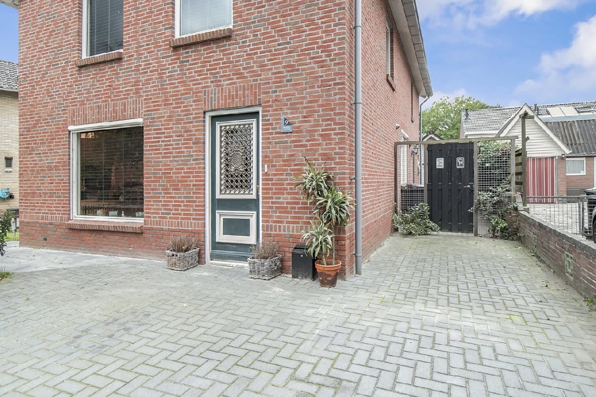 Te koop: Foto Woonhuis aan de Kerkweg 9 in Tiendeveen