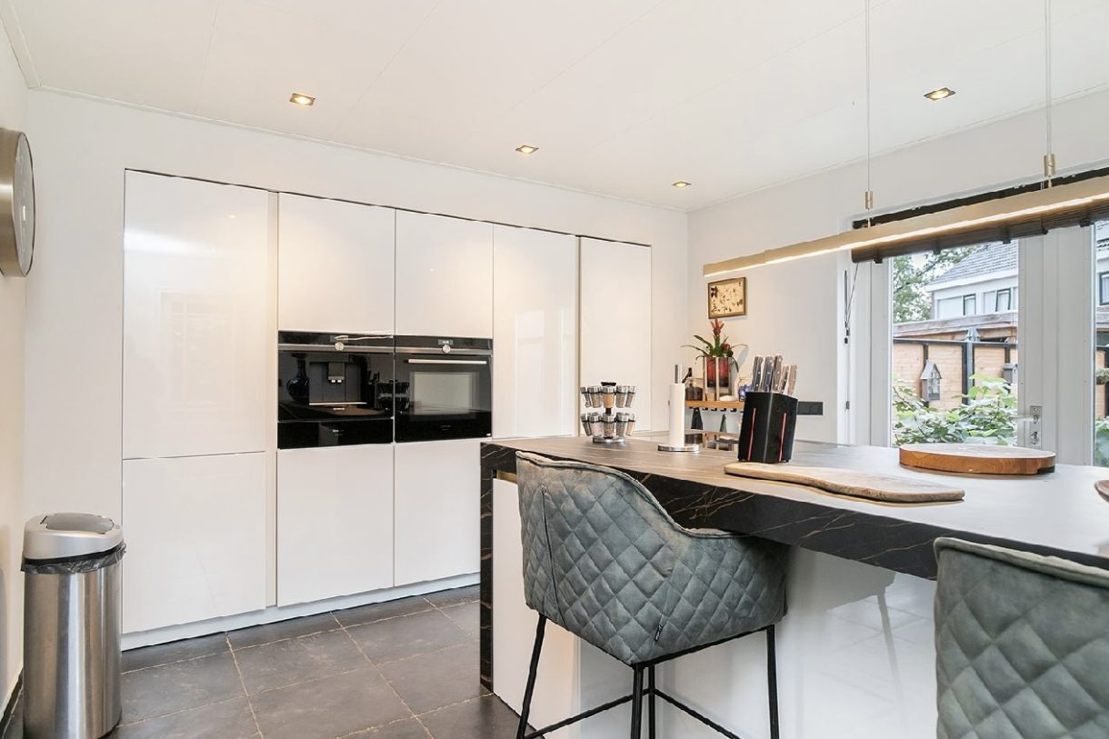 Te koop: Foto Woonhuis aan de Kerkweg 9 in Tiendeveen