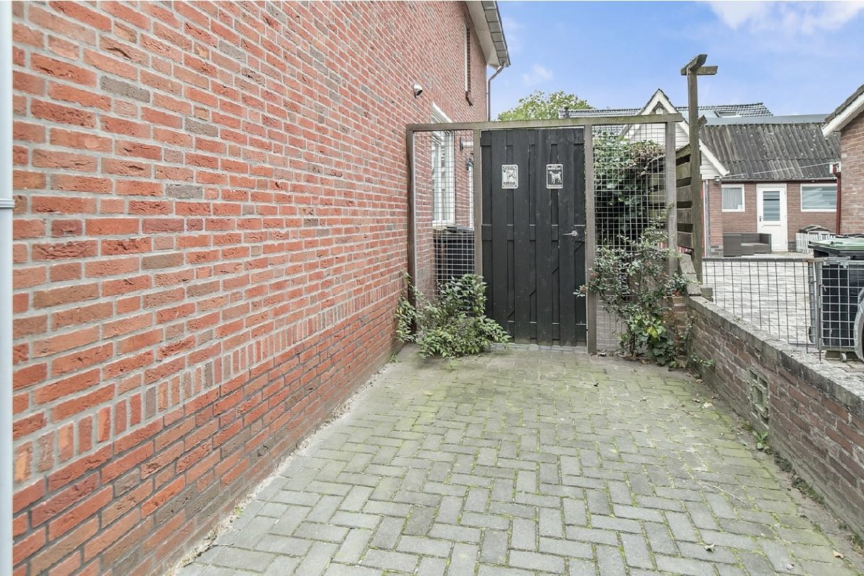 Te koop: Foto Woonhuis aan de Kerkweg 9 in Tiendeveen