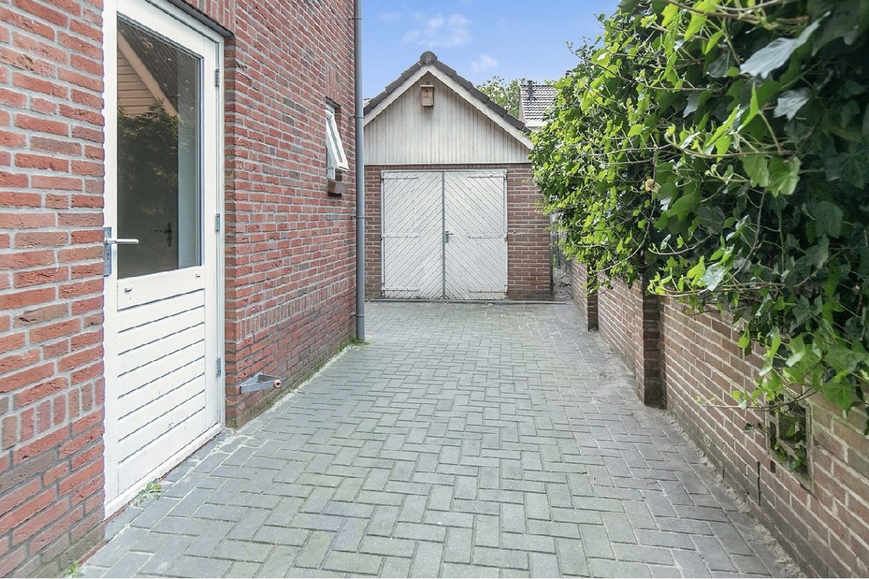Te koop: Foto Woonhuis aan de Kerkweg 9 in Tiendeveen