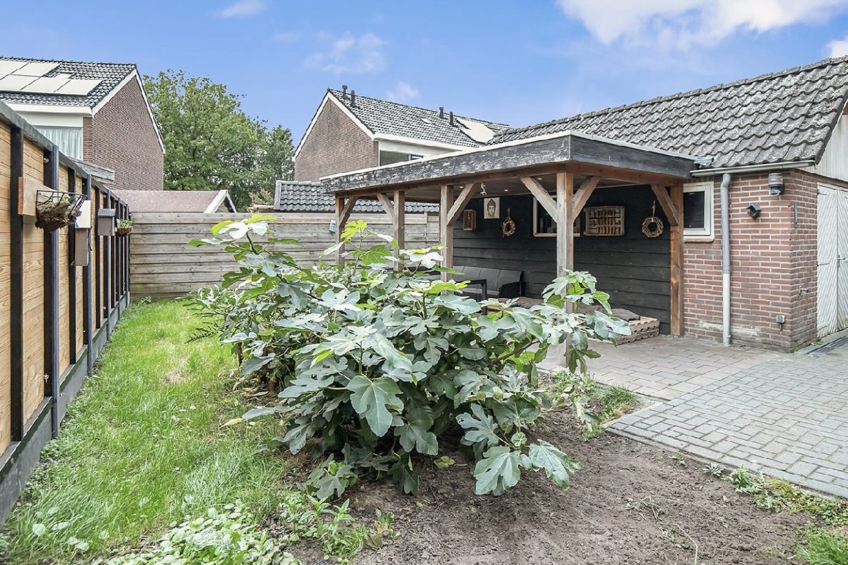 Te koop: Foto Woonhuis aan de Kerkweg 9 in Tiendeveen