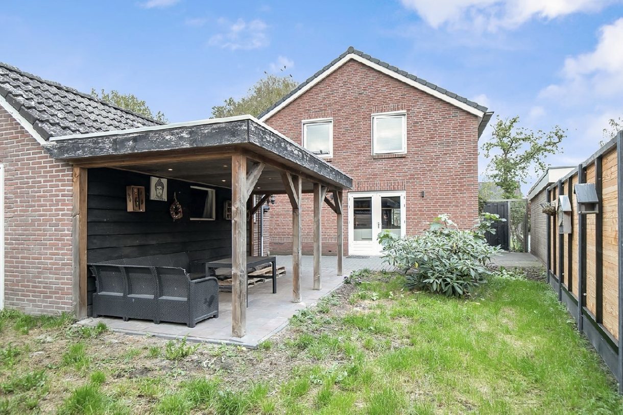 Te koop: Foto Woonhuis aan de Kerkweg 9 in Tiendeveen