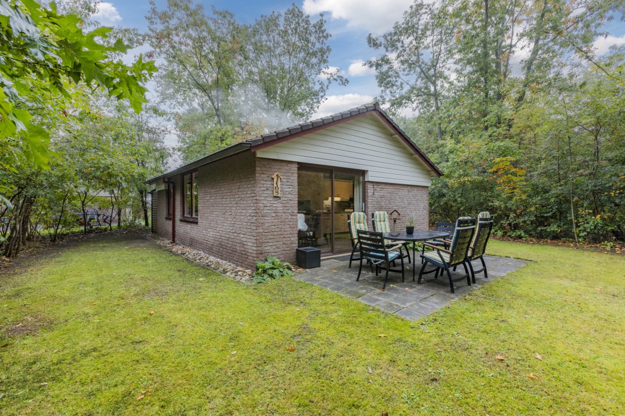 Te koop: Foto Woonhuis aan de Oshaarseweg 24-93 in Echten