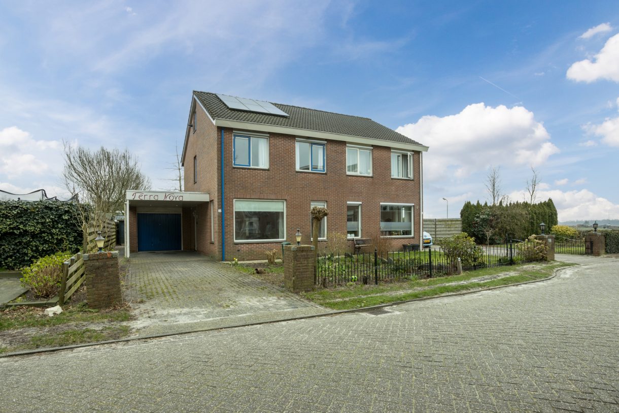 Te koop: Foto Woonhuis aan de Veenbes 44 in Nieuwlande