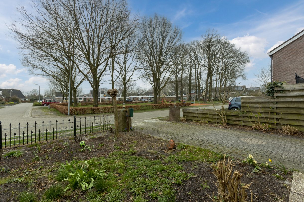 Te koop: Foto Woonhuis aan de Veenbes 44 in Nieuwlande