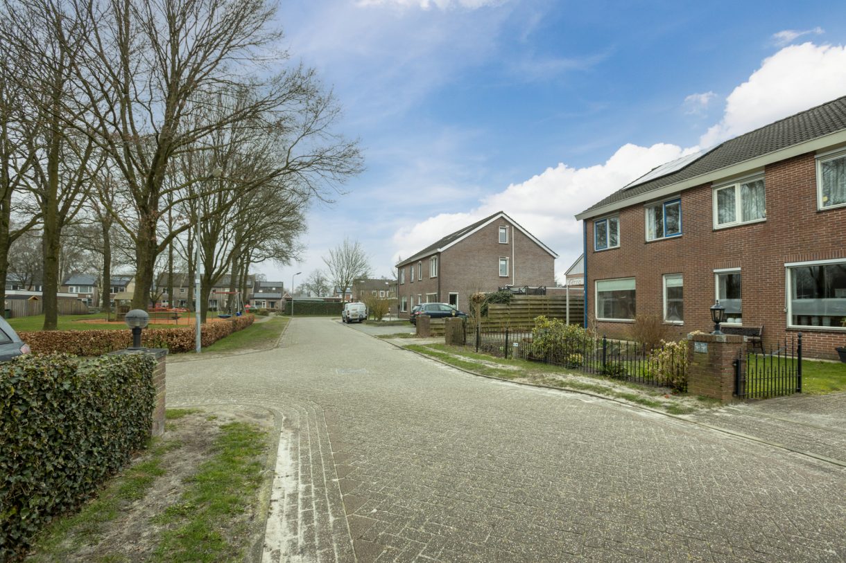 Te koop: Foto Woonhuis aan de Veenbes 44 in Nieuwlande