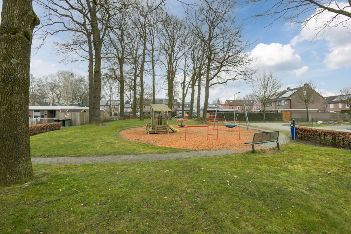 Te koop: Foto Woonhuis aan de Veenbes 44 in Nieuwlande