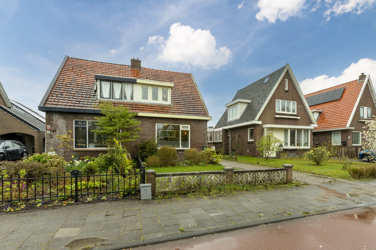 Te koop: Foto Woonhuis aan de De Vos van Steenwijklaan 72 in Hoogeveen