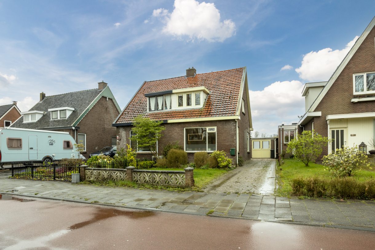 Te koop: Foto Woonhuis aan de De Vos van Steenwijklaan 72 in Hoogeveen