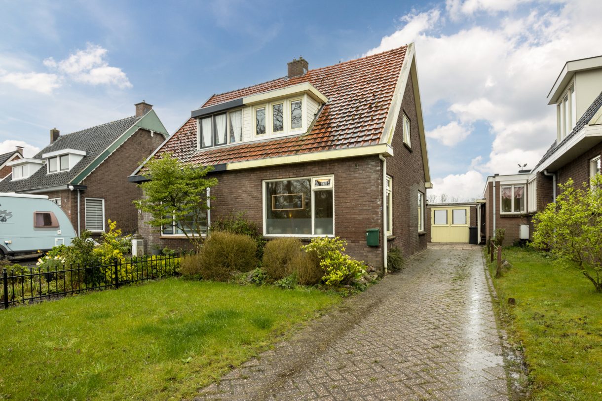 Te koop: Foto Woonhuis aan de De Vos van Steenwijklaan 72 in Hoogeveen
