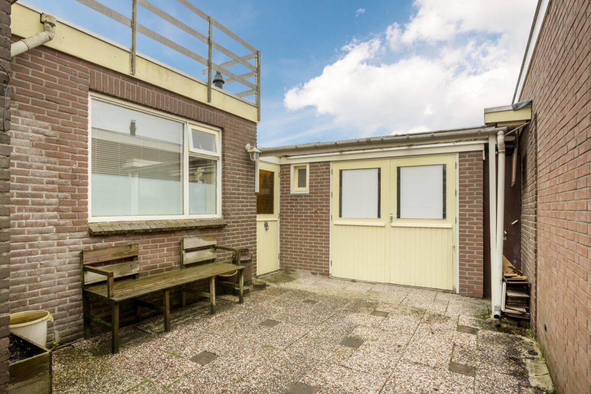Te koop: Foto Woonhuis aan de De Vos van Steenwijklaan 72 in Hoogeveen