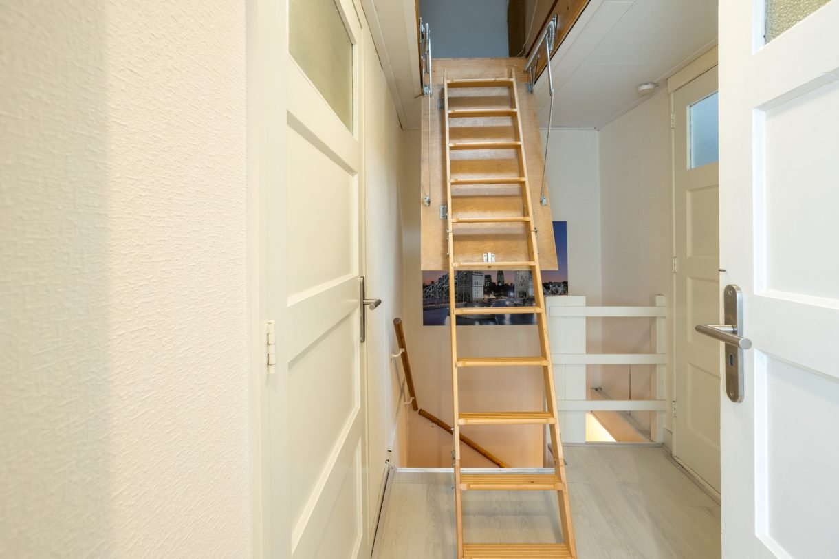 Te koop: Foto Woonhuis aan de De Vos van Steenwijklaan 72 in Hoogeveen