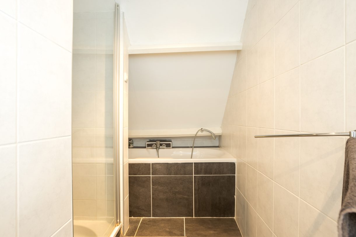 Te koop: Foto Woonhuis aan de De Vos van Steenwijklaan 72 in Hoogeveen