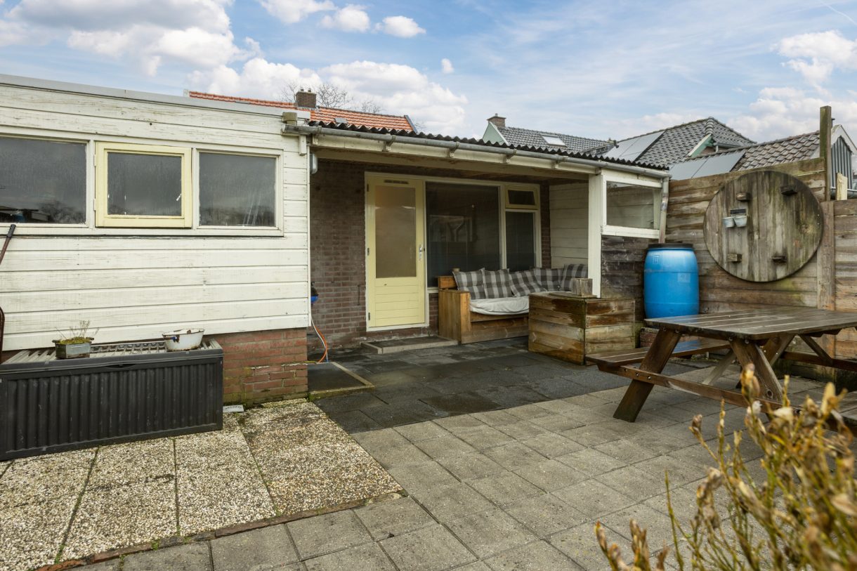 Te koop: Foto Woonhuis aan de De Vos van Steenwijklaan 72 in Hoogeveen