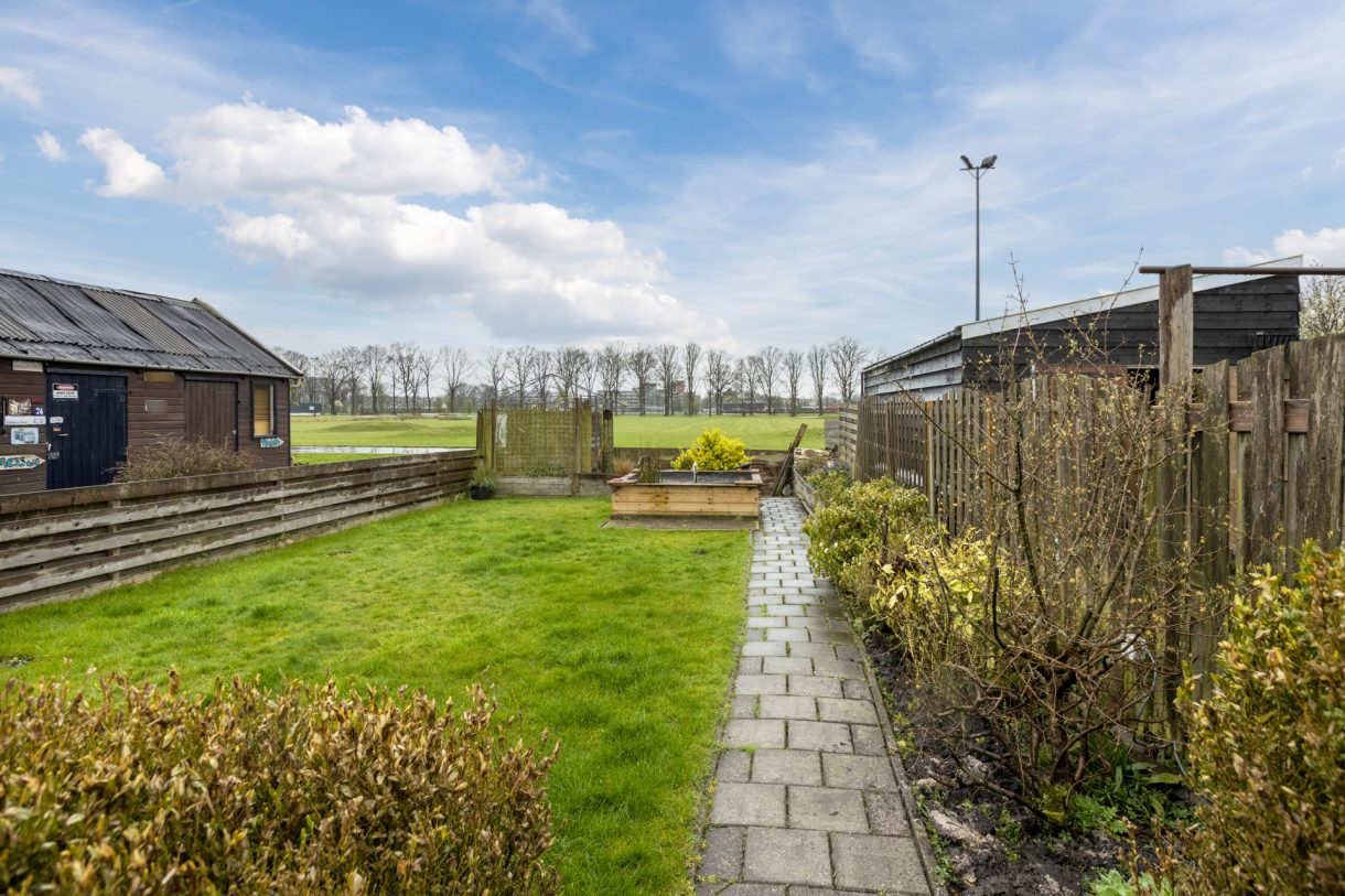 Te koop: Foto Woonhuis aan de De Vos van Steenwijklaan 72 in Hoogeveen