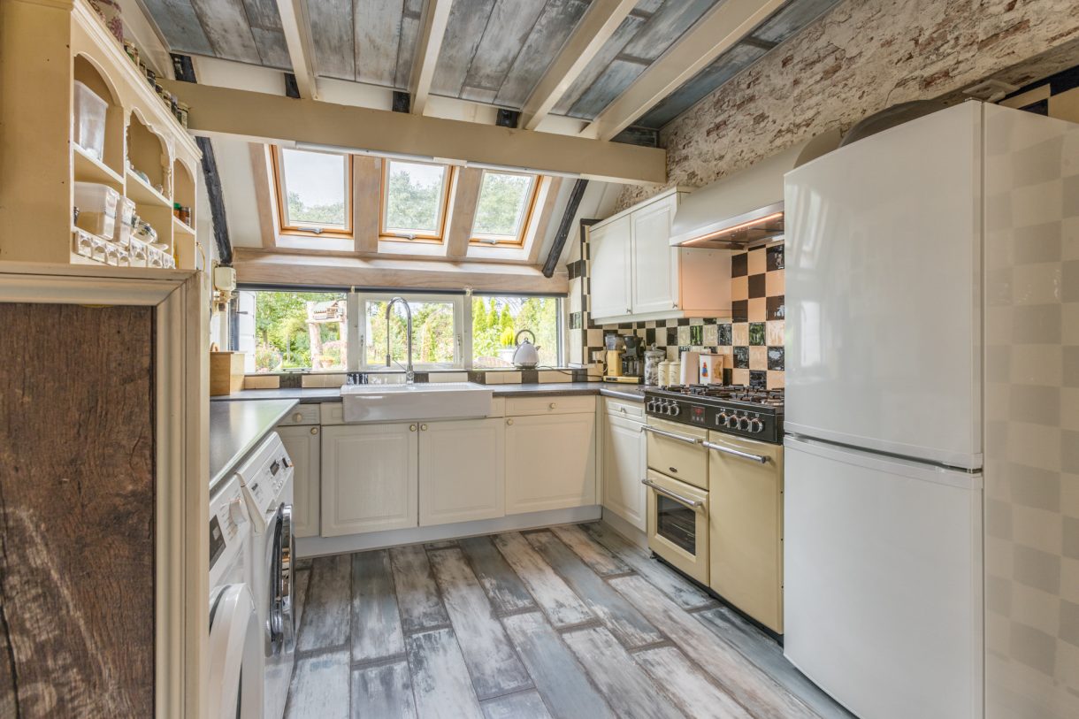 Te koop: Foto Woonhuis aan de Luchiesweg 4 in Geesbrug