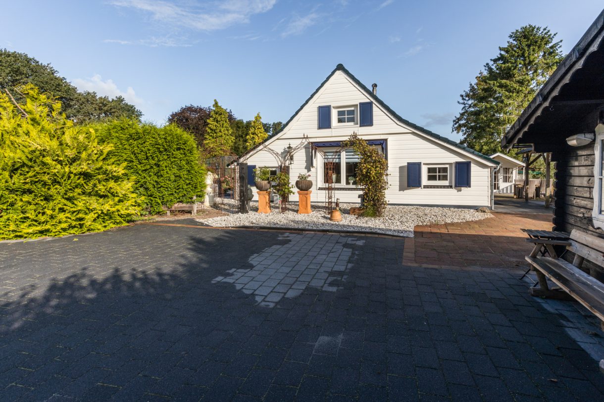 Te koop: Foto Woonhuis aan de Luchiesweg 4 in Geesbrug