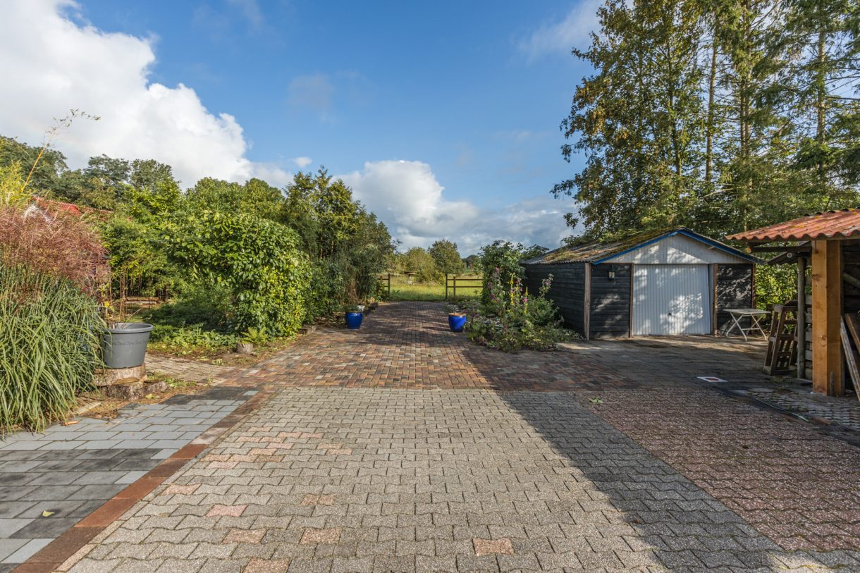 Te koop: Foto Woonhuis aan de Luchiesweg 4 in Geesbrug