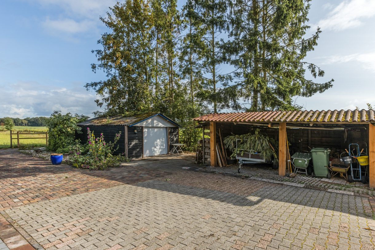 Te koop: Foto Woonhuis aan de Luchiesweg 4 in Geesbrug