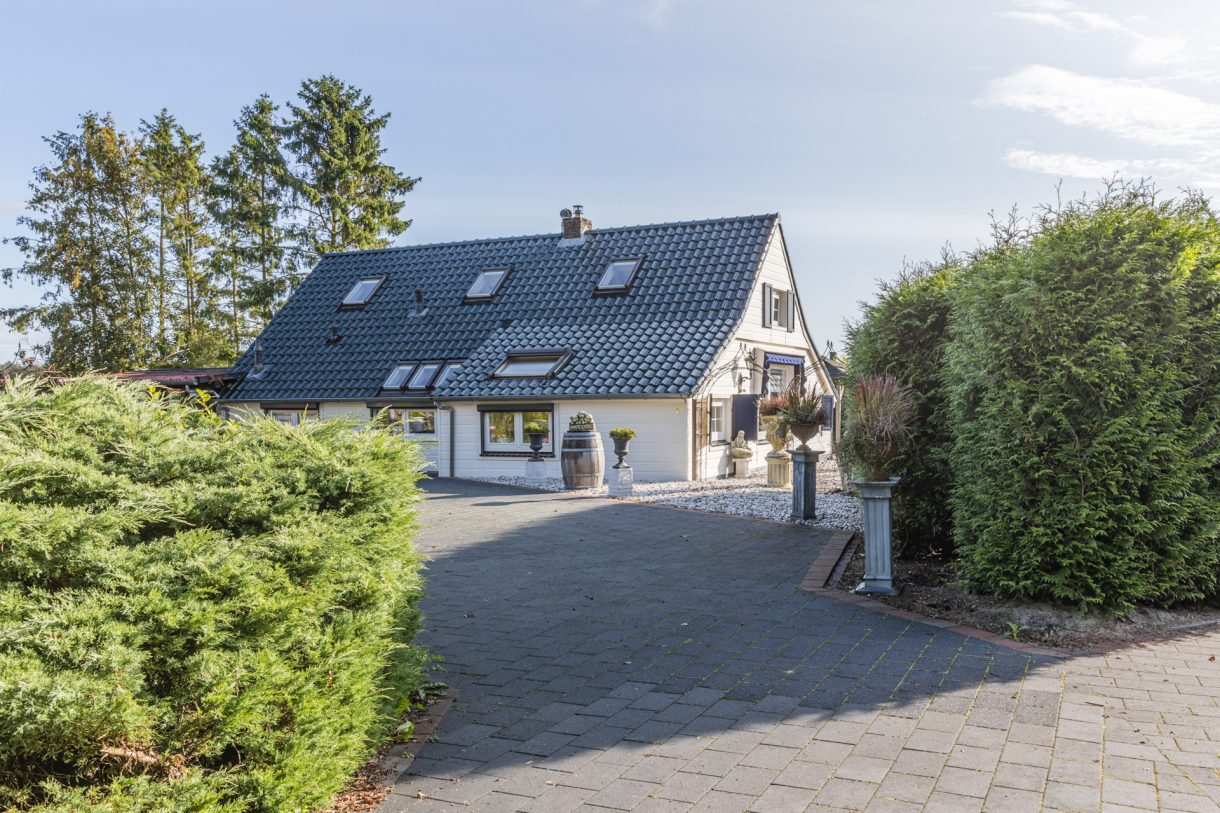 Te koop: Foto Woonhuis aan de Luchiesweg 4 in Geesbrug