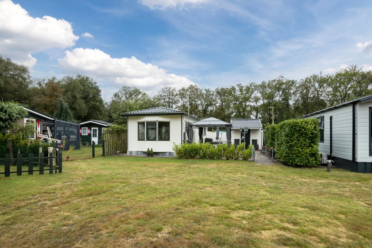 Te koop: Foto Woonhuis aan de Oshaarseweg 24-669 in Echten