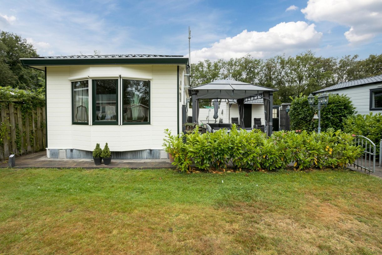 Te koop: Foto Woonhuis aan de Oshaarseweg 24-669 in Echten