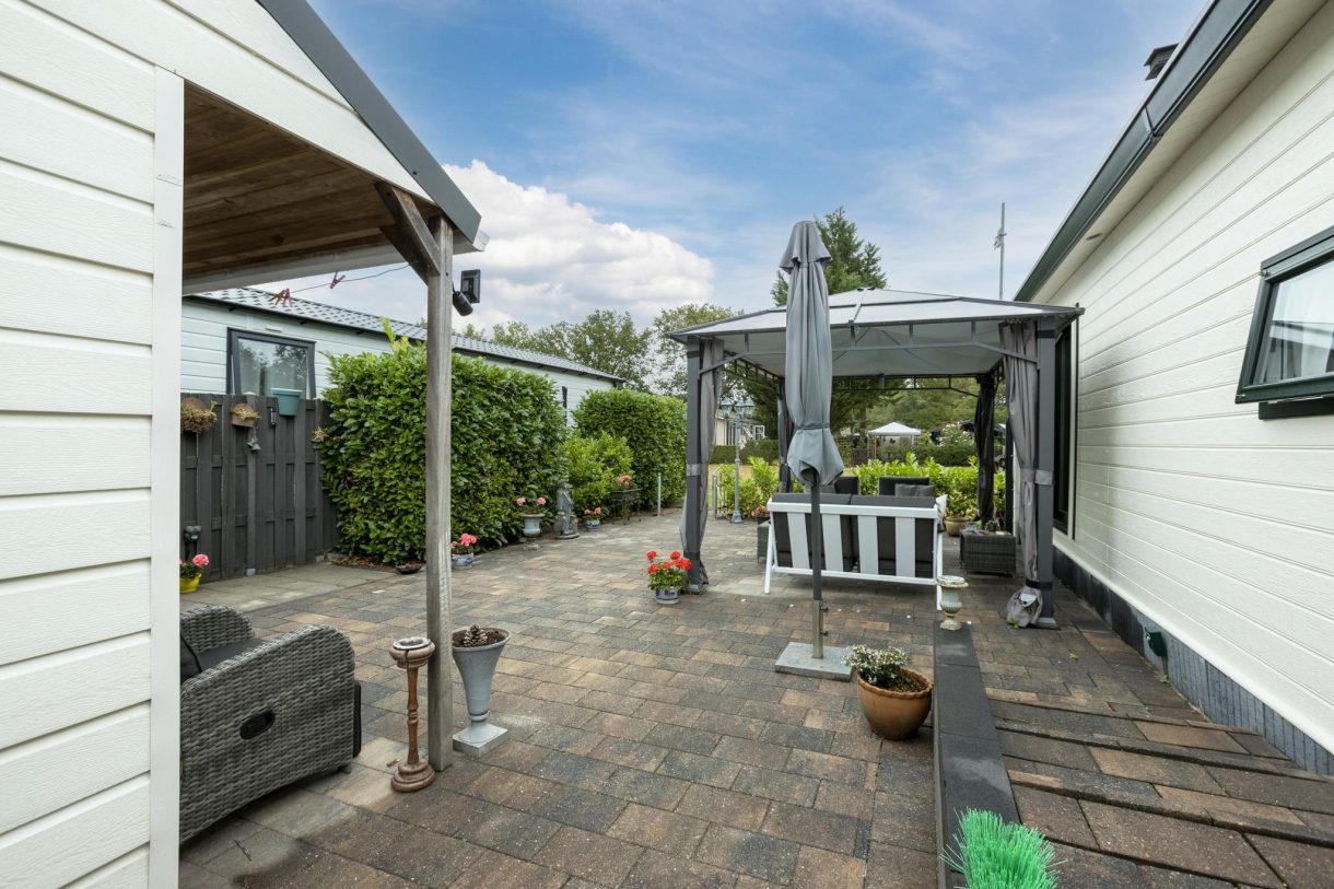 Te koop: Foto Woonhuis aan de Oshaarseweg 24-669 in Echten