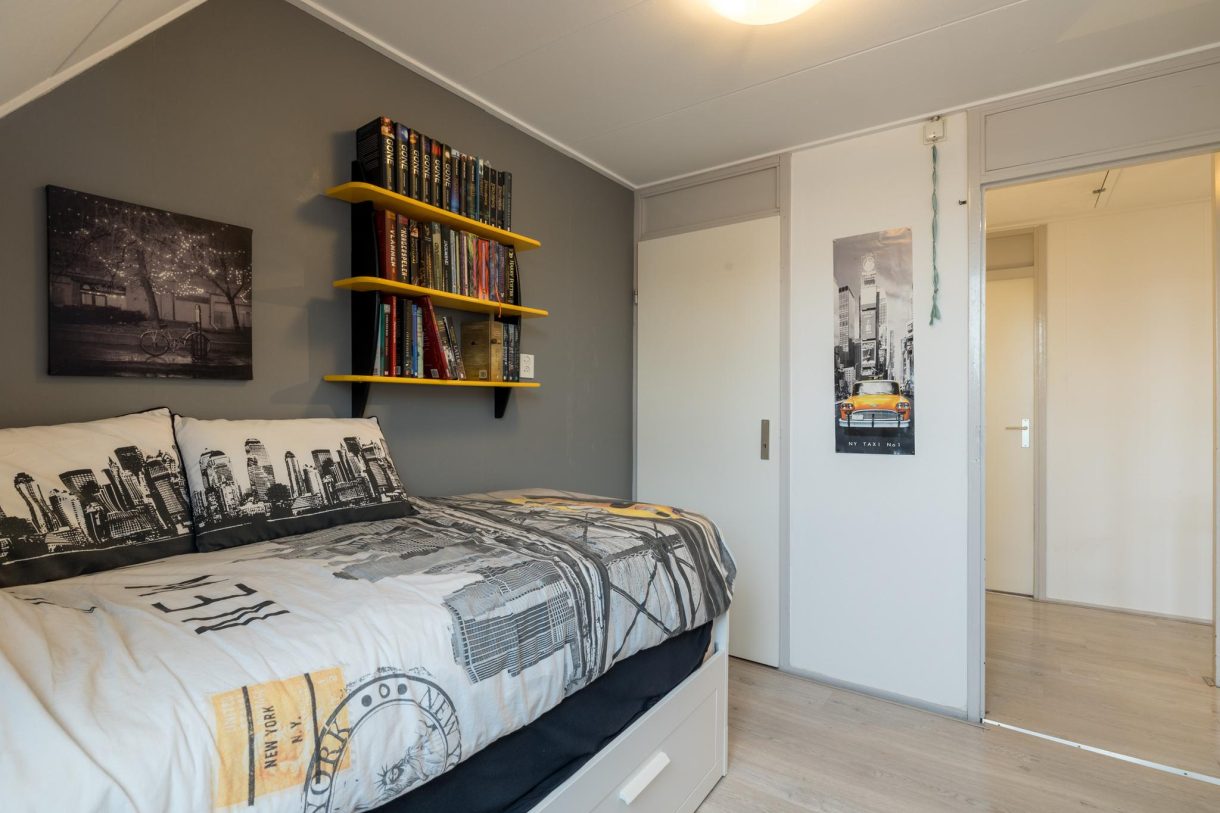 Te koop: Foto Woonhuis aan de J van der Veenstraat 5 in Hoogeveen