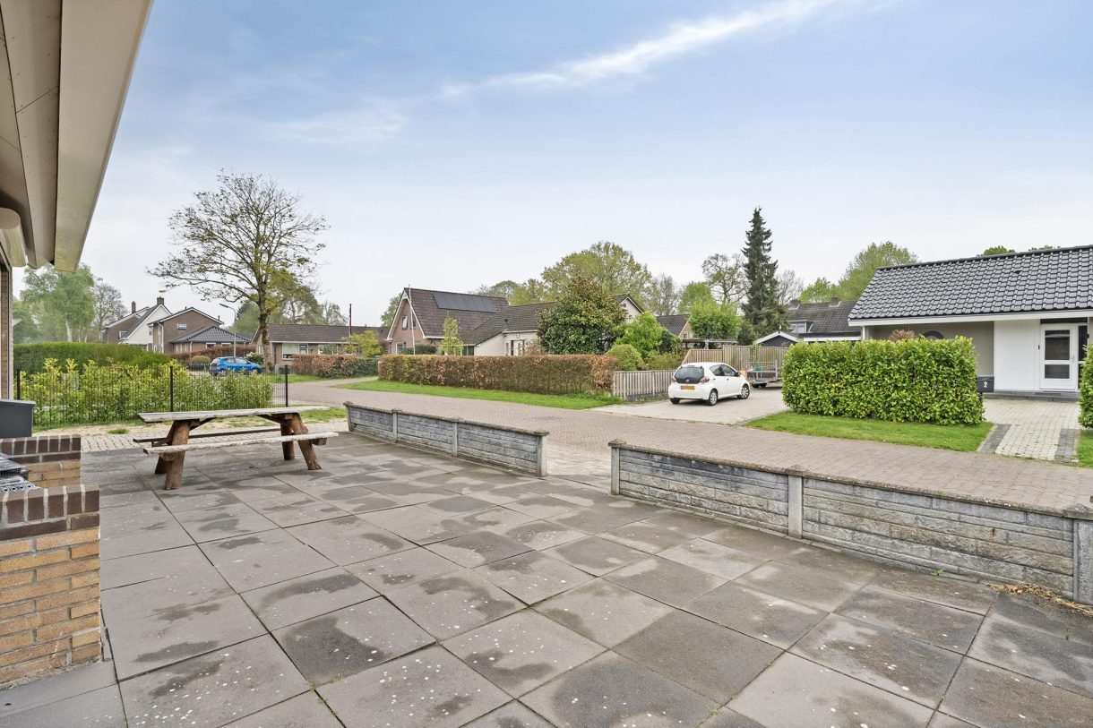 Te koop: Foto Woonhuis aan de Julianalaan 1 in Nieuwlande