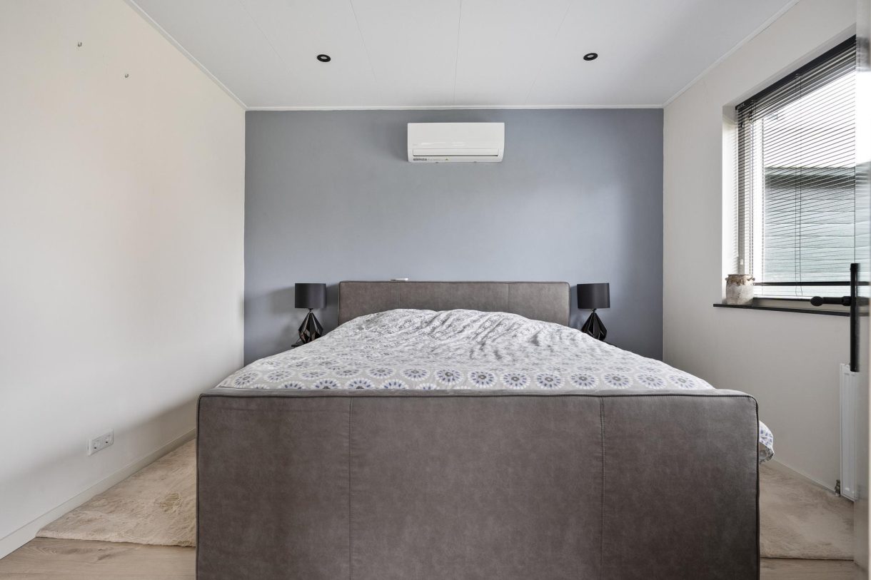 Te koop: Foto Woonhuis aan de Julianalaan 1 in Nieuwlande