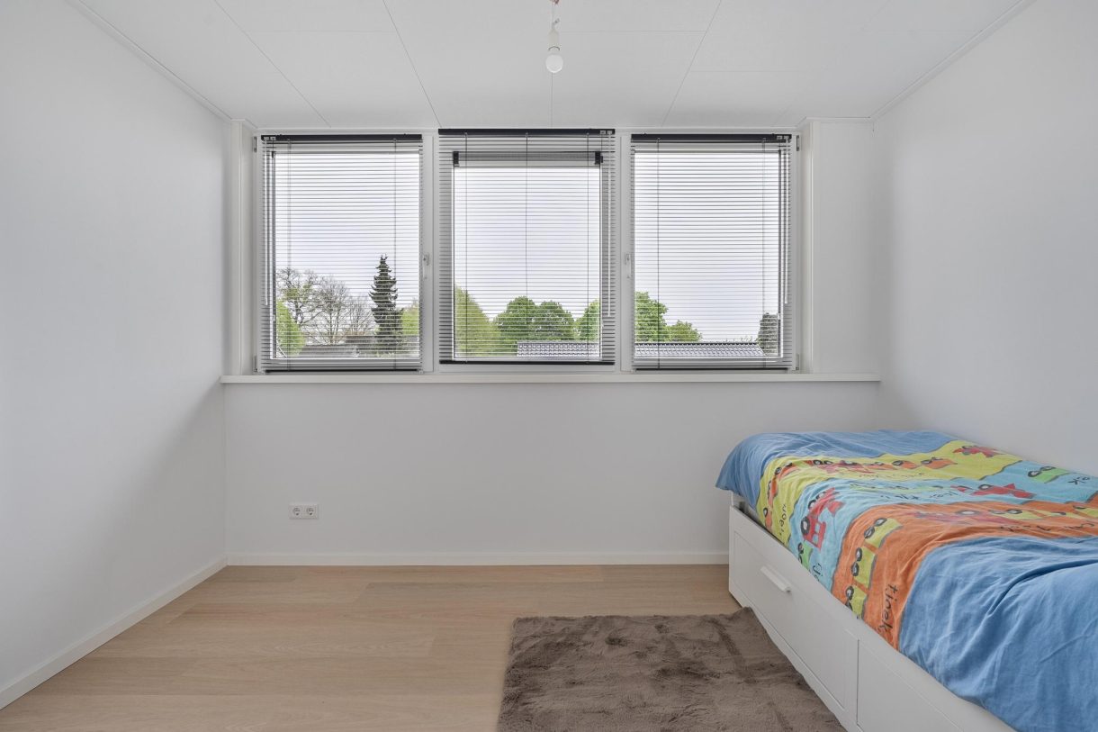 Te koop: Foto Woonhuis aan de Julianalaan 1 in Nieuwlande