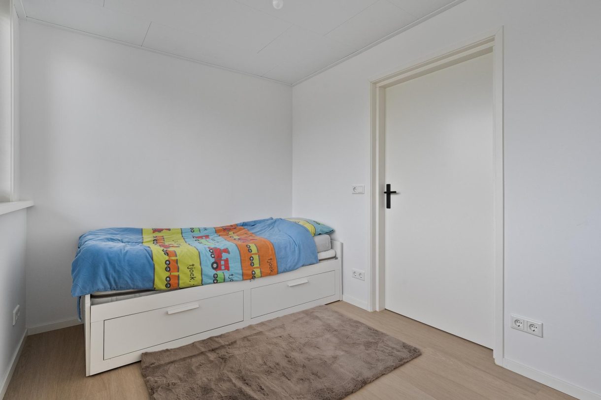 Te koop: Foto Woonhuis aan de Julianalaan 1 in Nieuwlande