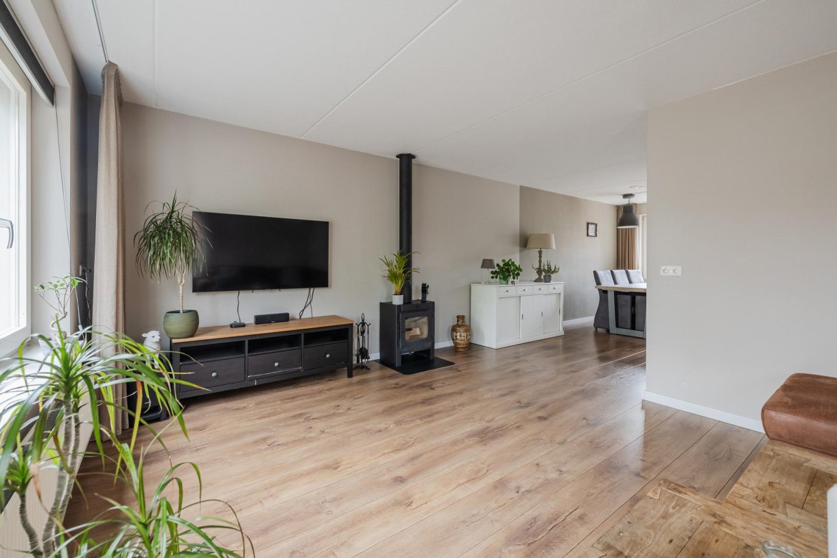 Te koop: Foto Woonhuis aan de Kommavlinder 9 in Hoogeveen