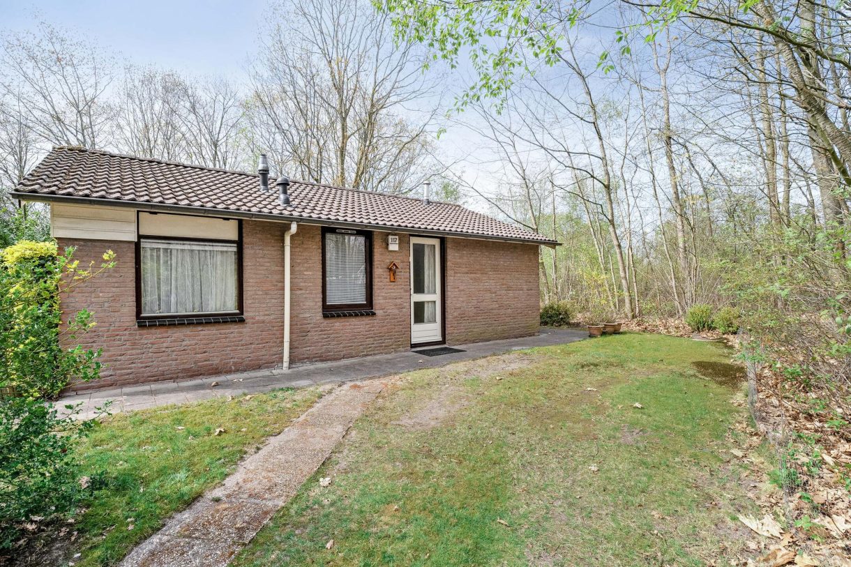 Te koop: Foto Woonhuis aan de Oshaarseweg 24-117 in Echten