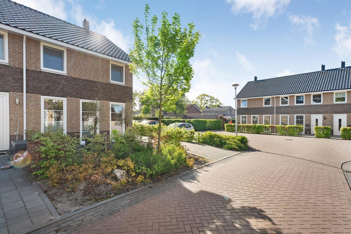 Te koop: Foto Woonhuis aan de De Waag 9 in Veeningen