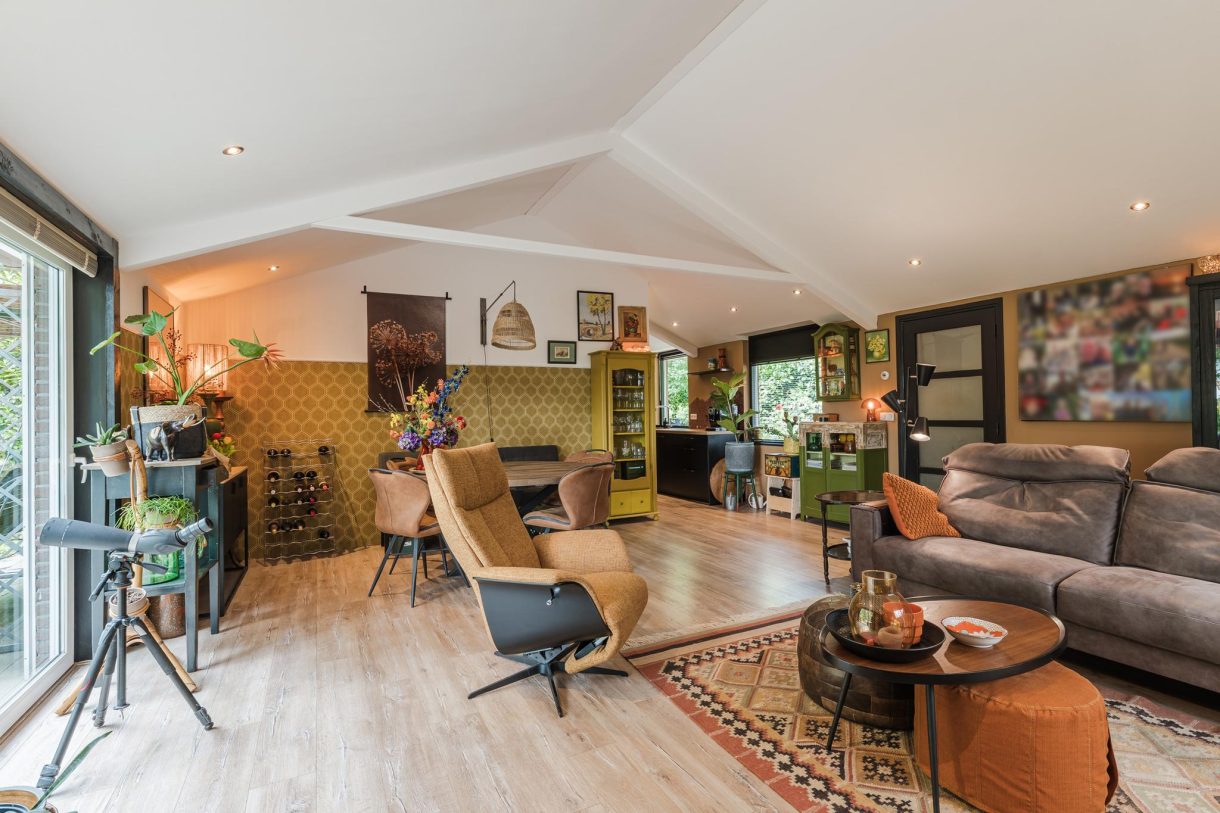 Te koop: Foto Woonhuis aan de Oshaarseweg 24-31 in Echten