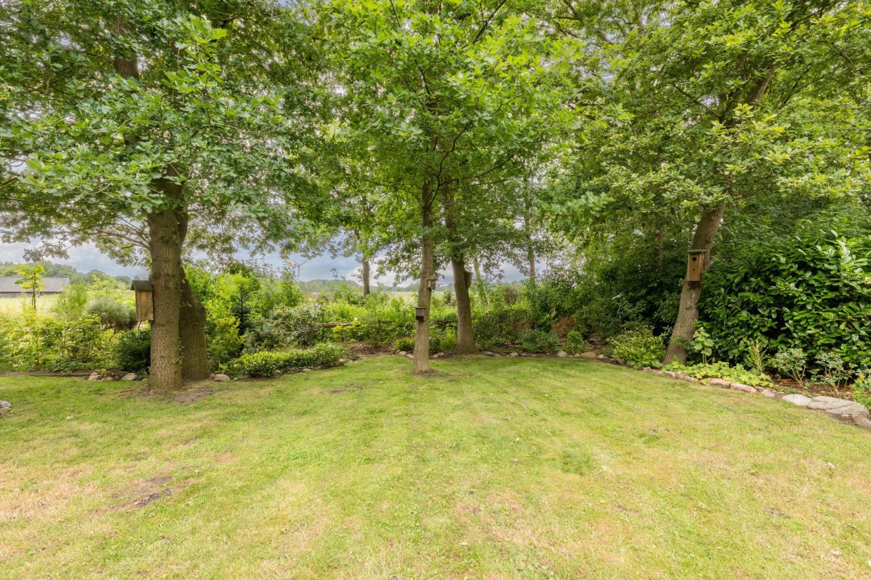 Te koop: Foto Woonhuis aan de Oshaarseweg 24-31 in Echten