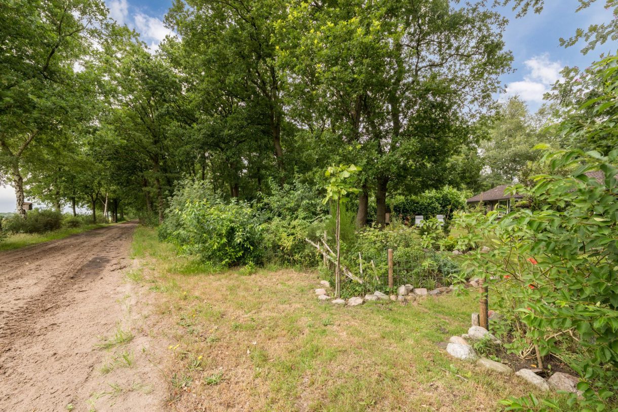 Te koop: Foto Woonhuis aan de Oshaarseweg 24-31 in Echten