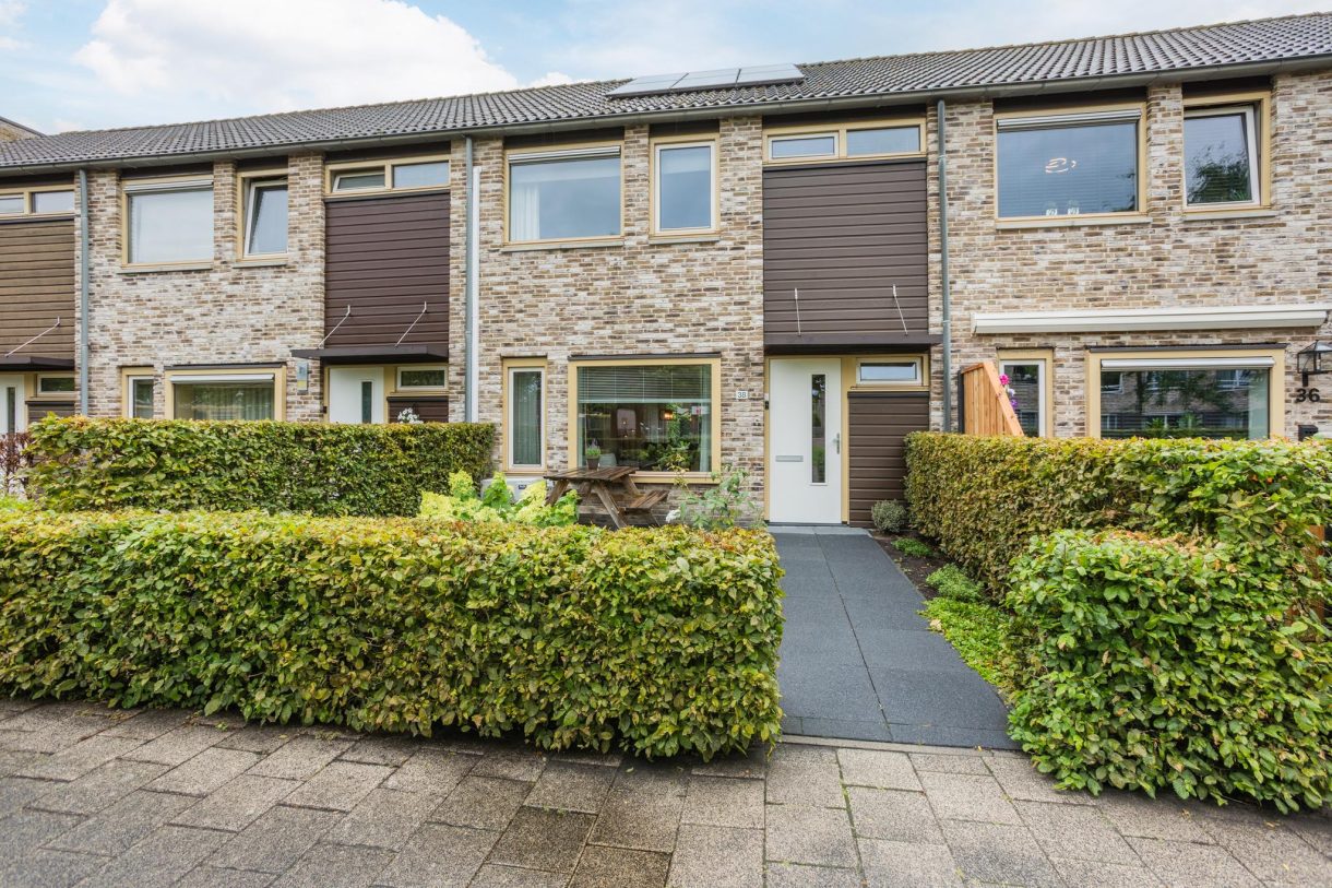 Te koop: Foto Woonhuis aan de Schweitzerstraat 38 in Hoogeveen