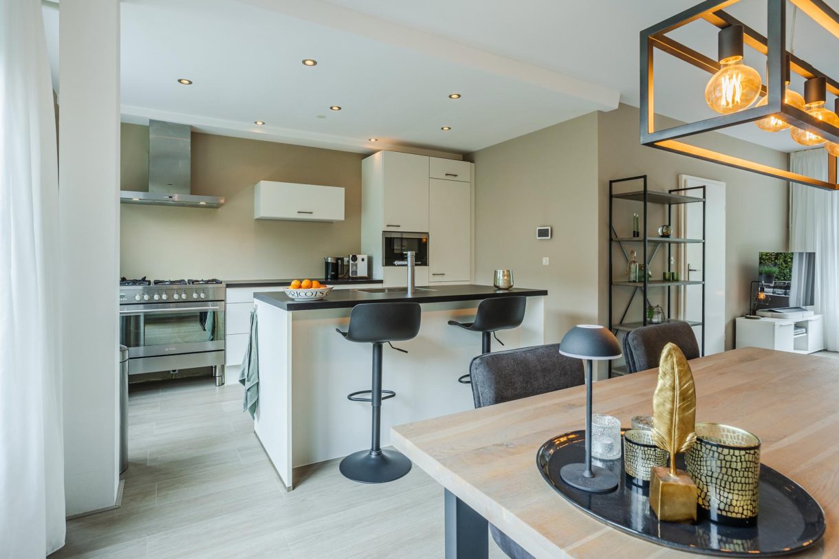 Te koop: Foto Woonhuis aan de Schweitzerstraat 38 in Hoogeveen