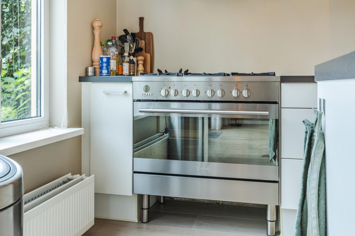 Te koop: Foto Woonhuis aan de Schweitzerstraat 38 in Hoogeveen