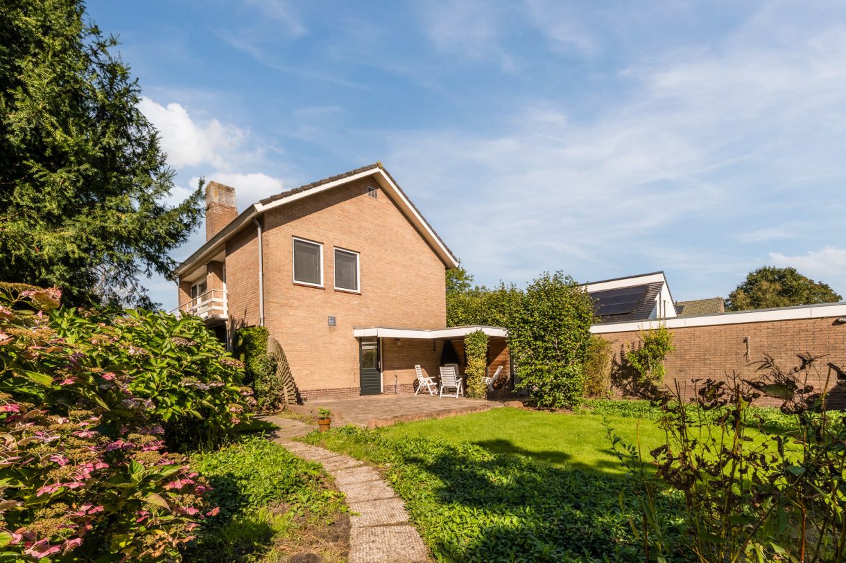 Te koop: Foto Woonhuis aan de Eisenhowerstraat 29 in Hoogeveen