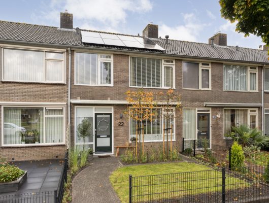 Hoofdfoto van Geesbrug Esdoornlaan 22